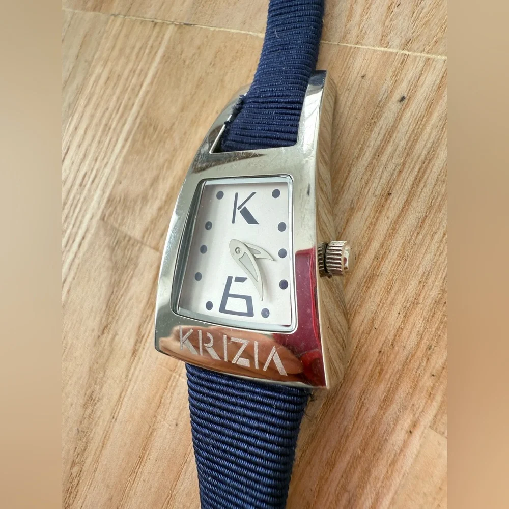Krizia ladies silver tone trapezoidal watch NEW BATTERY